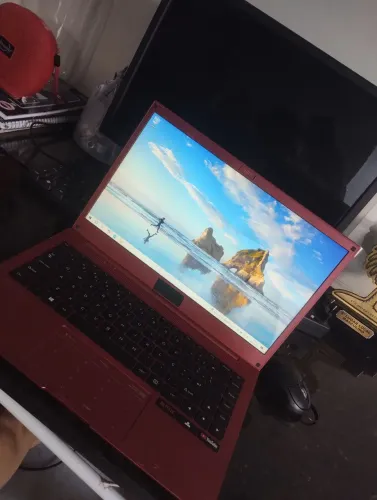 Notebook positivo Q232B vermelho