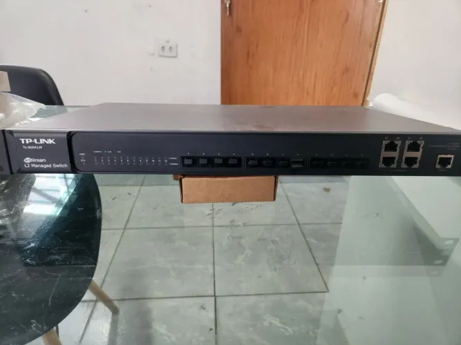Switch TP-LINK - TL-SG5412F - 12 portas SFP E 4 PORTAS RJ45GIGA.