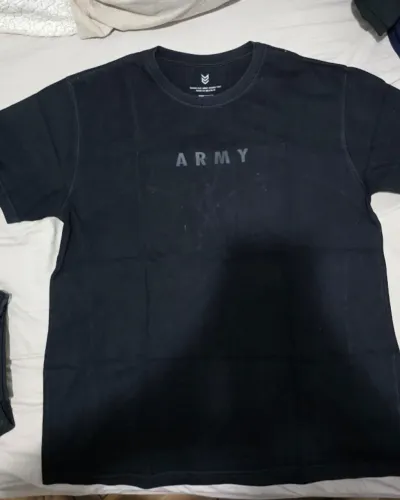 Camiseta preta army