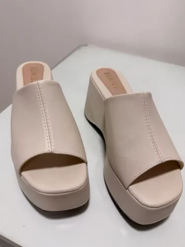Tamanco Feminino Plataforma Anabela