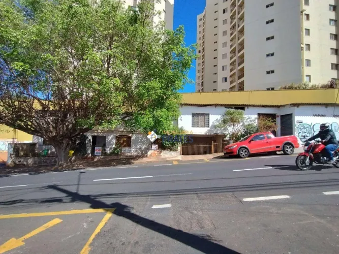 Oportunidade de compra!!! Área comercial pra venda atrás do Condomínio Piazza, a 30 metros