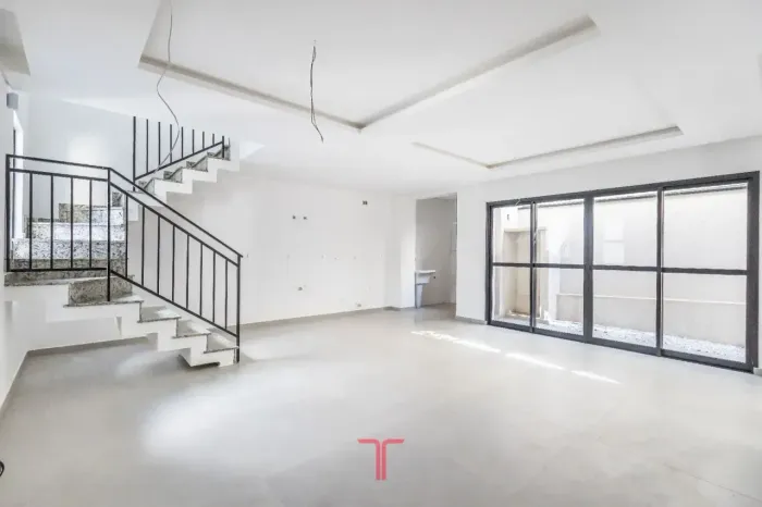 Sobrado com 3 dormitórios à venda, 147 m² por R$ 699.000,00 - Portão - Curitiba/PR