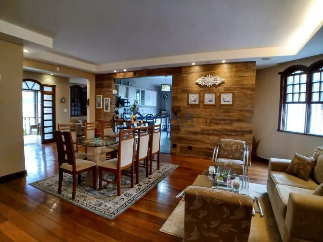 Casa à venda, 5 quartos, 3 suítes, 4 vagas, Nova Granada - Belo Horizonte/MG