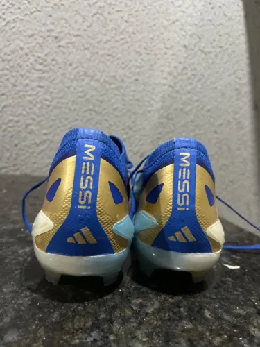 Chuteira Adidas Messi Cravo N41