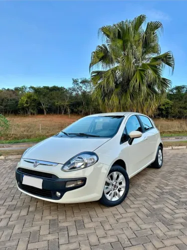 Fiat Punto Attractive 1.4 Fire Flex 8V 5P 2013
