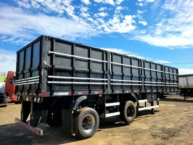 Carreta 10,7m Schiffer 2 Eixos 2016 Sem Pneus