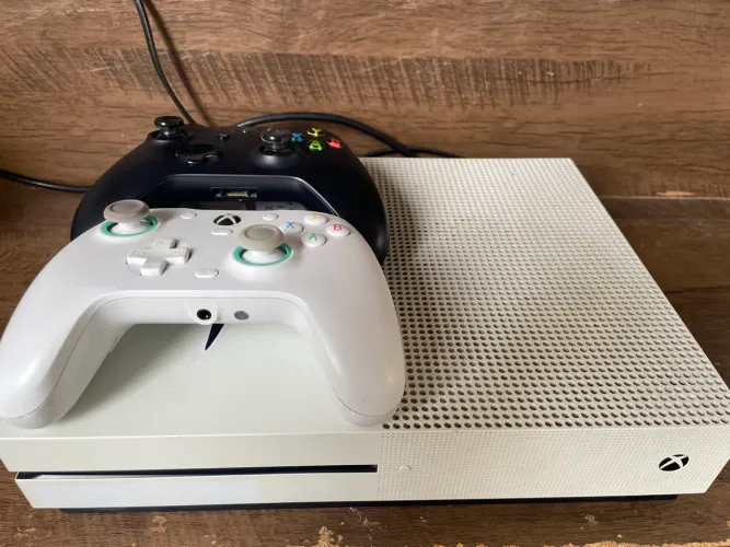 Xbox One s