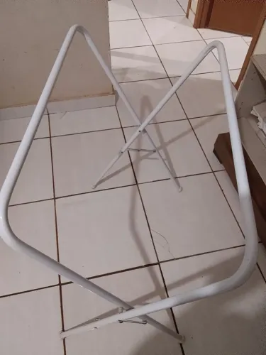 Vende se suporte de banheira de bebê