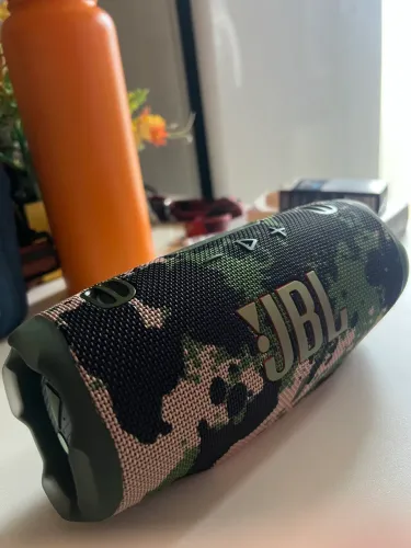 JBL Charge 6 Camuflada