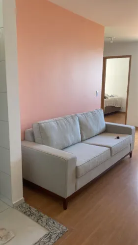 Sofá lindíssimo de linho da tokstock