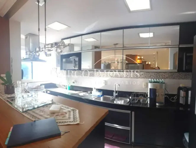 Cobertura para venda em condomínio clube na Enseada do Suá - Vitória - ES