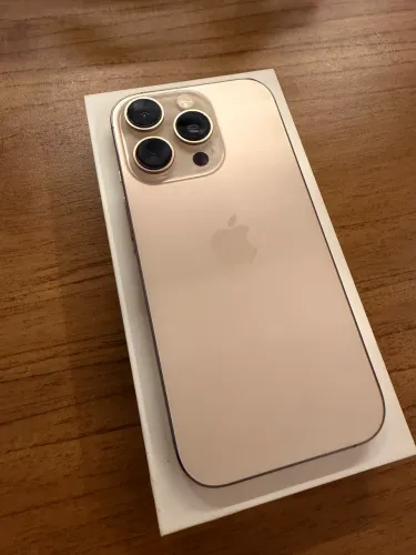 iPhone 16 Pro 256GB - Titânio Deserto - Impecável (Estado de Novo)