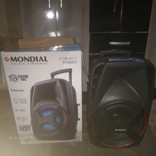 Caixa mundial 550w