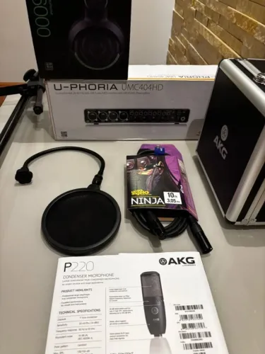 Kit Produção, gravação, Mic Akg p220 Novo, Interface Behringer UMC404HD, Fone Leia, Cartao