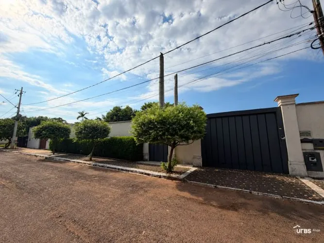 Casa de 4 suítes para Locação na 110 Sul