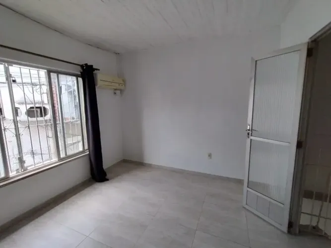 Casa com 01 quarto suite em Vila fechada na Tv Rui Barbosa - Vila ABC - Reduto