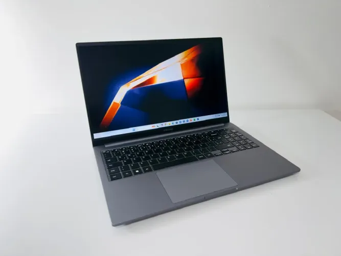 Notebook Samsung Galaxy Book4-I5-13Th