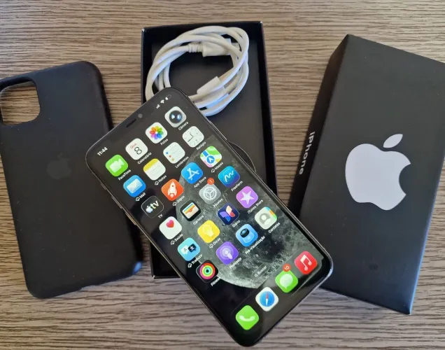 Iphone 11 pro max 512 gb com acessorios