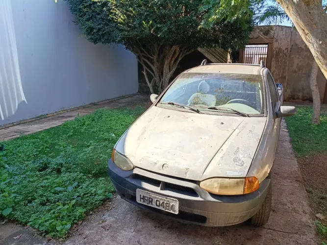 Fiat Strada Working 1.5 MPI 8V CE (álcool) 2001