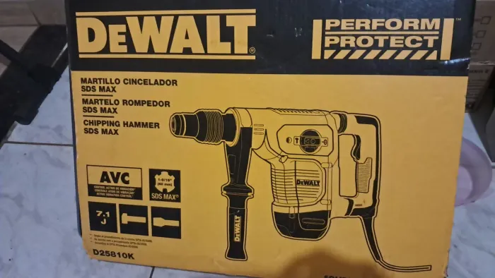 Martelete dewalt de 6 quilos novo sem uso 