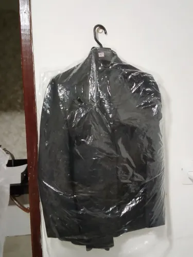 Terno novo nunca usado comprado na shoppe tamanho da calça 42 e paletó 46