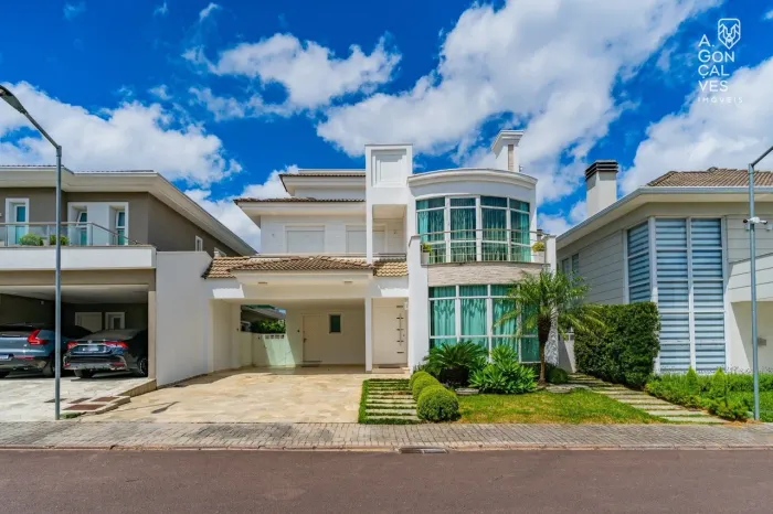 Casa em Condomínio Mobiliada, 03 Suítes, 04 Vagas, Churrasqueira, Piscina, Uberaba, Curiti