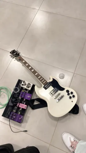 Guitarra SG Shelter