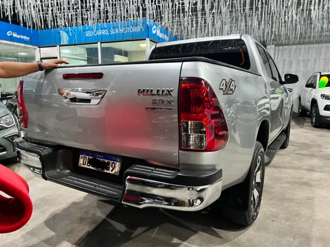 Toyota Hilux CD SRV 4X4 2.8 TDI Diesel Aut. 2022