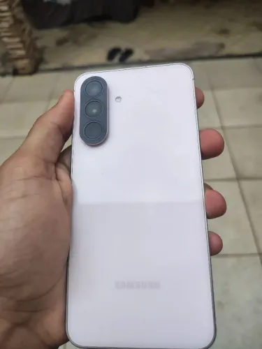 Samsung Galaxy a56 5G 128 GB 120 Hz e 8 de Ram seminovo sem nenhum quebrado