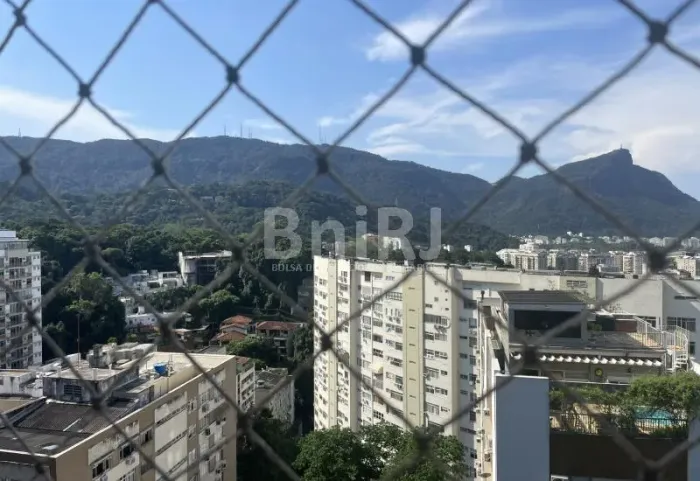 VISTA DESLUMBRANTE - MAR , LAGOA E MONTANHAS