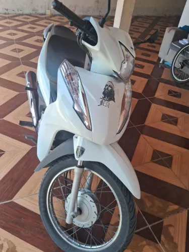Vendo biz novíssima com pouca quilometragem