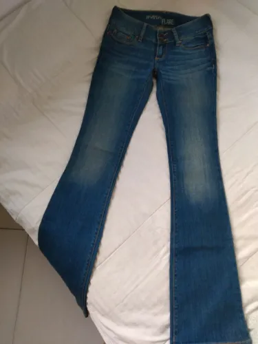 Calça jeans Feminina Importada Flare Low rise