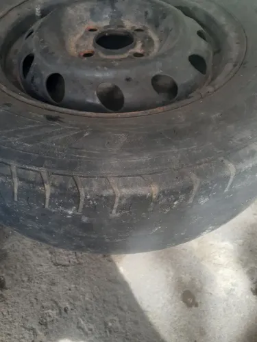 Roda mintada com pneu 13 bom para step