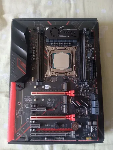 Placa mãe X99 MR9A PRO MAX + XEON 2666 V3
