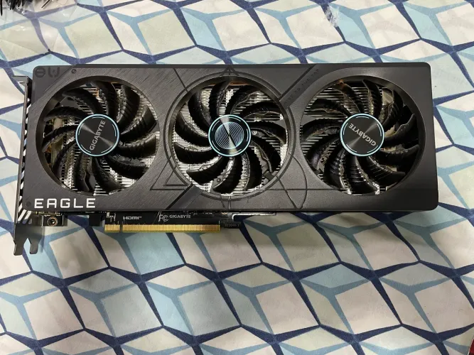 rtx 4060 eagle 8gb