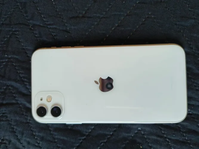 iPhone 11 64GB 73% de bateria nunca aberto