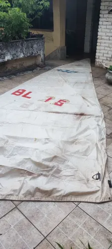 Vela para barco olimpico classe veleiro 470