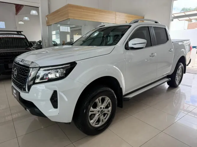 Nissan Frontier XE CD 4X4 2.3 Bi-TB Diesel Aut. 2024