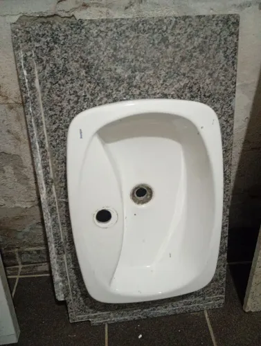Vendo pia de banheiro