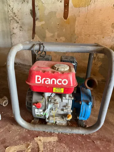 Motobomba Branco