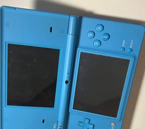 NINTENDO DS (carregador original)
