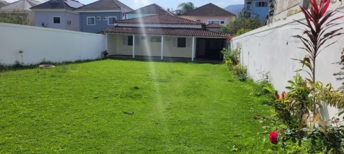 Casa de condomínio com 490m² de .área