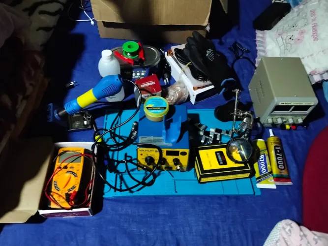 Estou vendendo equipamento para conserto de celular semi-novo poucos meses de uso