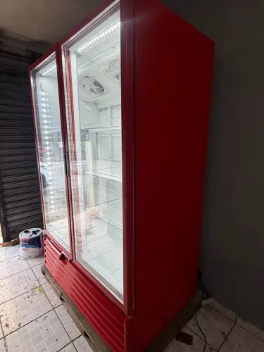 Freezer expositora vertical 2 portas tipo auto serviço