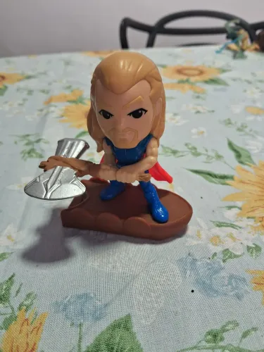 Boneco Thor