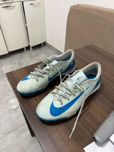 Chuteira Society Nike mercurial vapor 16 academy