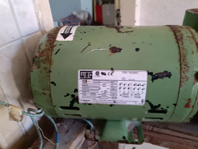 BOMBA DÁGUA TRIFÁSICA 1.5CV