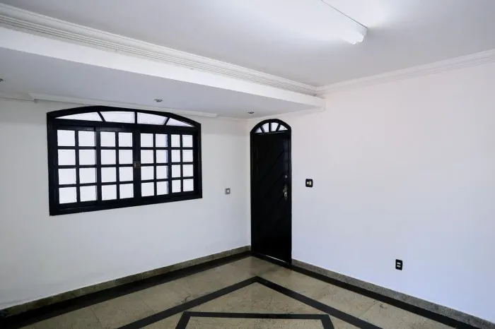 Casa à Venda - São Paulo, 3 Quartos, 300 m2
