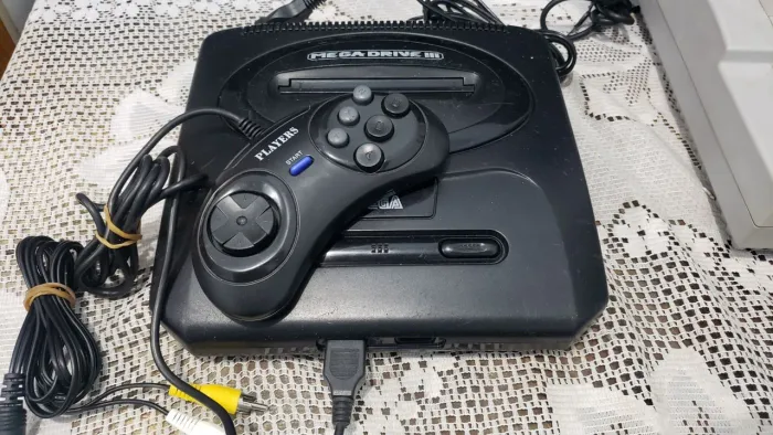 Sega Mega Drive 3 Completo + jogo brinde 