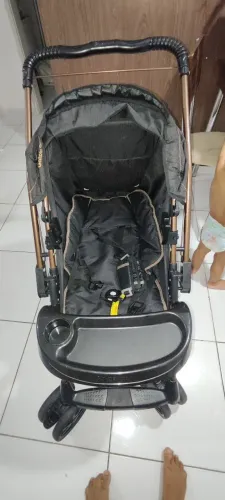 Carrinho de bebê+ bebê conforto Galzerano